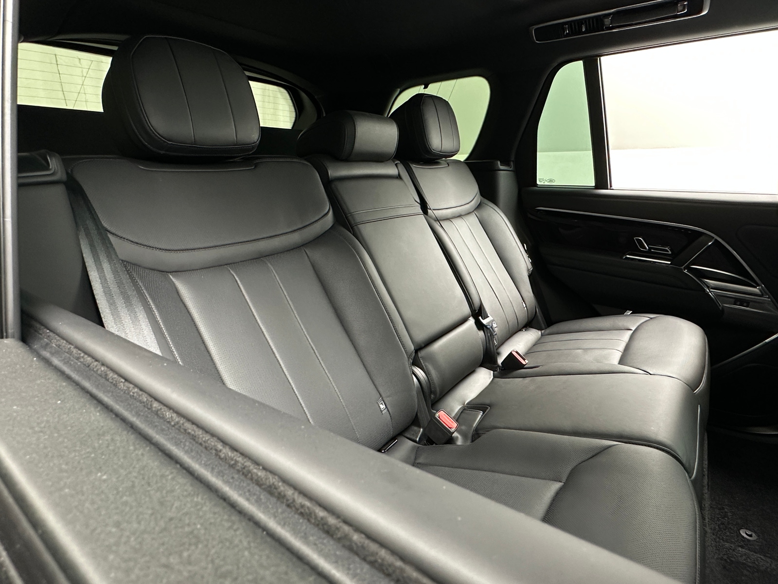 Thumbnail: 2024 Land Rover Range Rover - 5