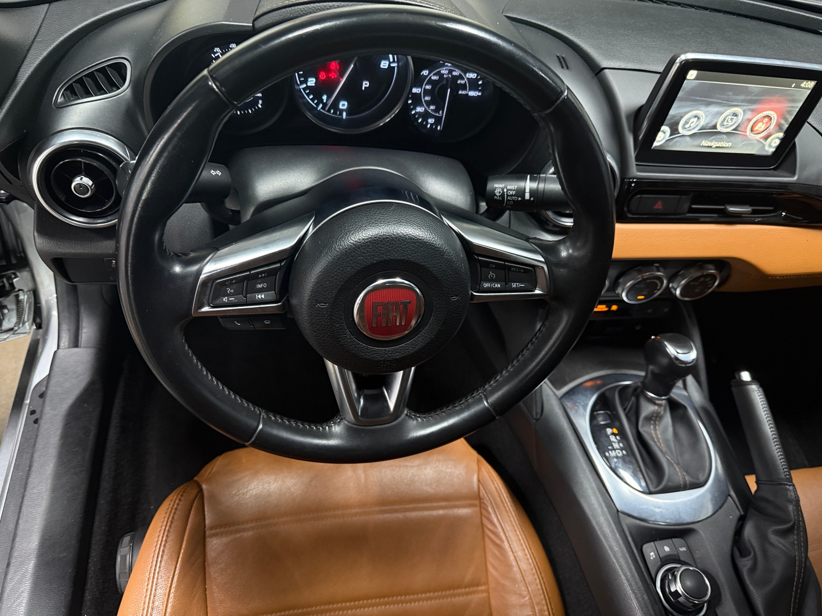 Thumbnail: 2017 Fiat 124 Spider - 4