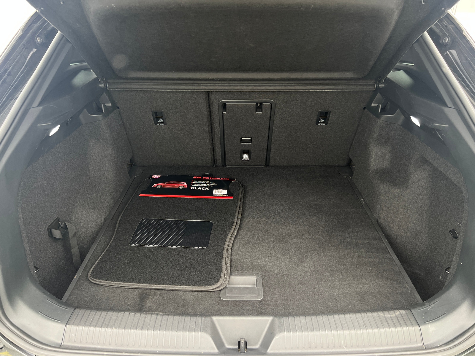 Thumbnail: 2021 Volkswagen ID.4 - 6