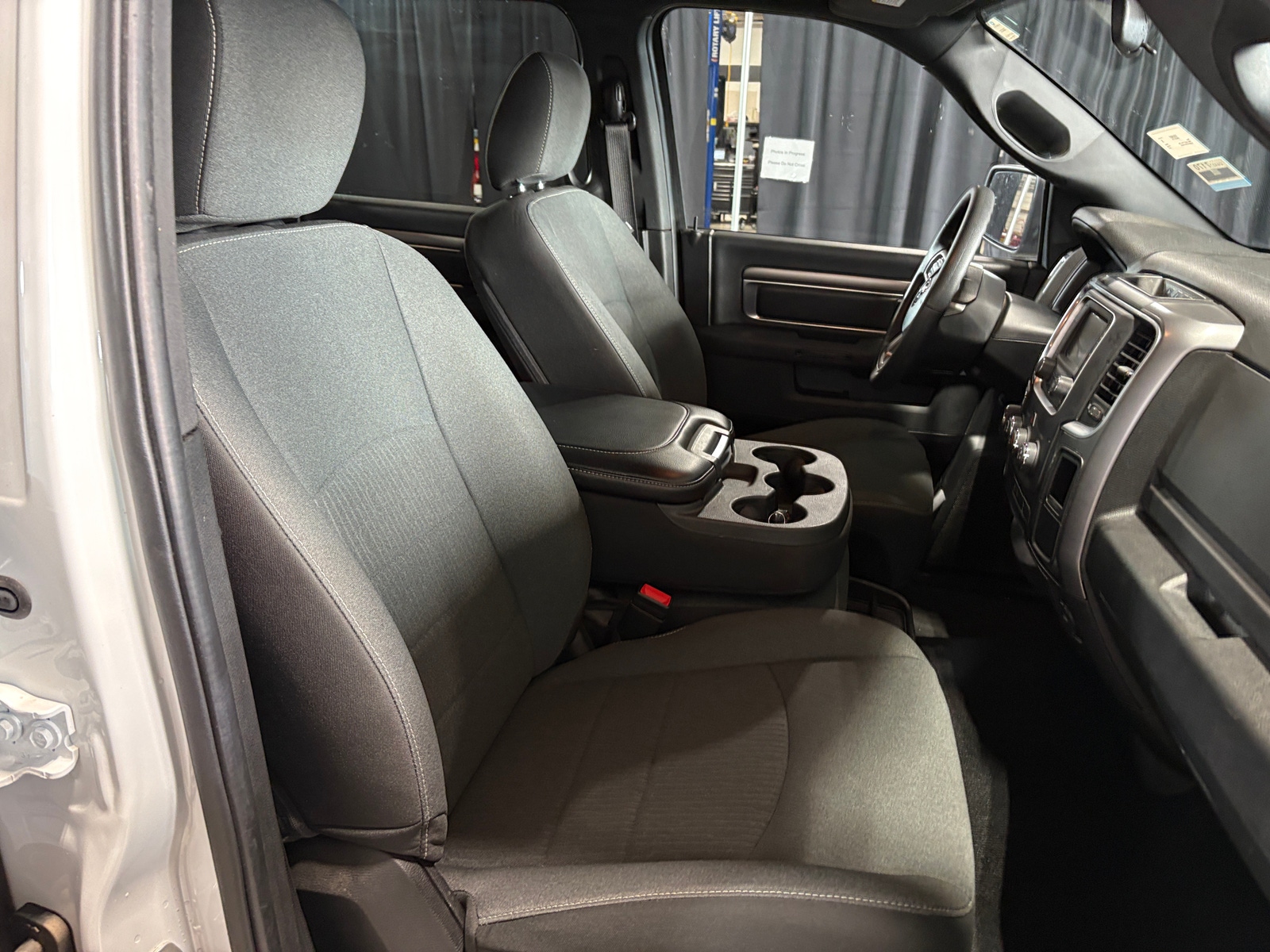 Thumbnail: 2024 RAM 1500 Classic - 2