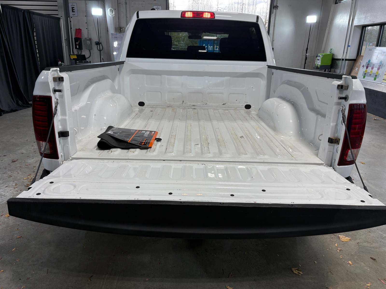 Thumbnail: 2024 RAM 1500 Classic - 7