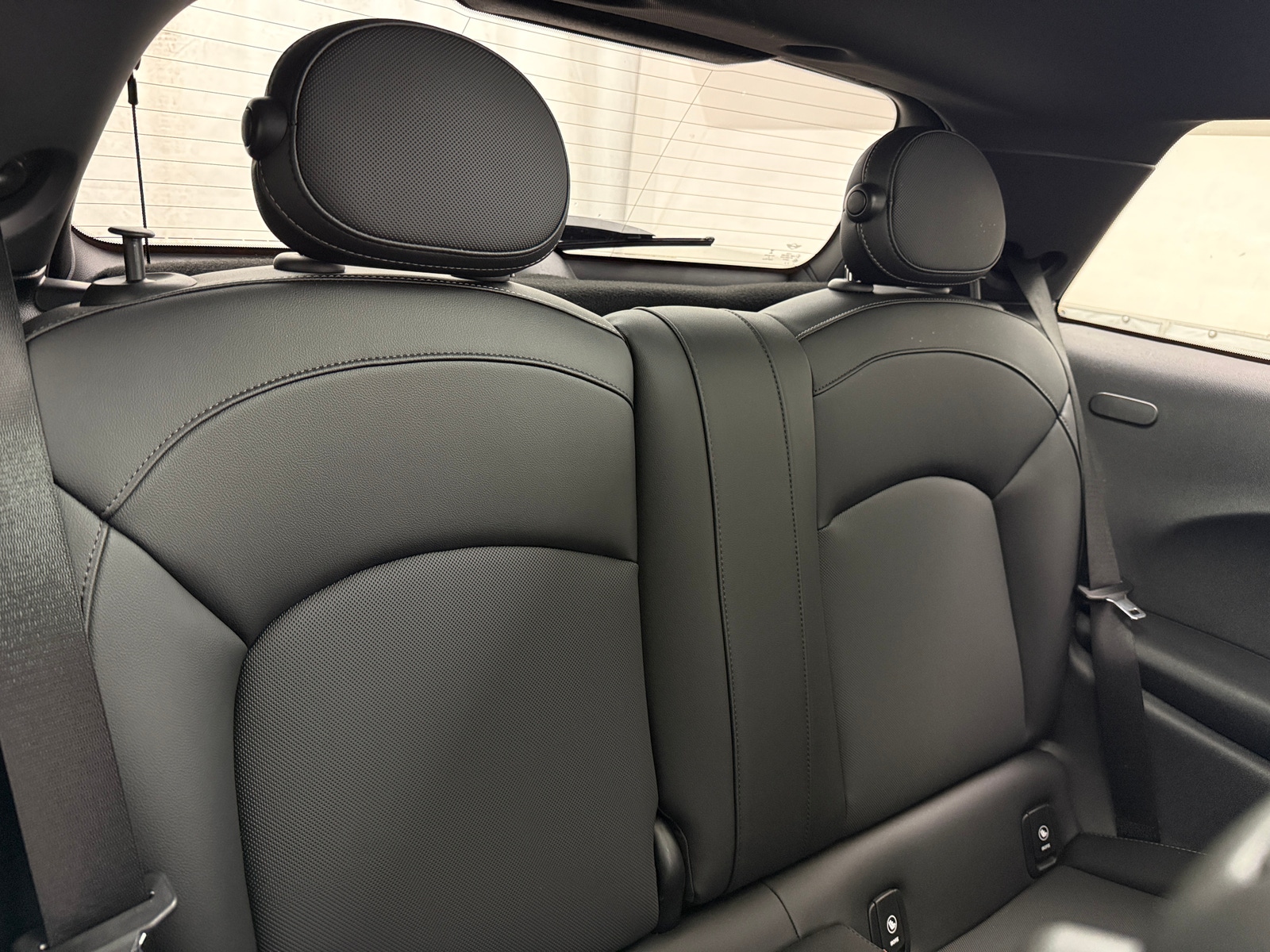 Thumbnail: 2022 MINI Cooper Hardtop - 5