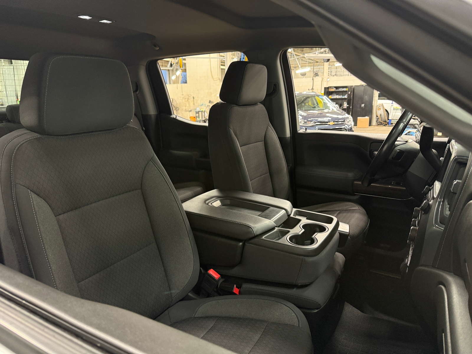 Thumbnail: 2020 Chevrolet Silverado 1500 - 2