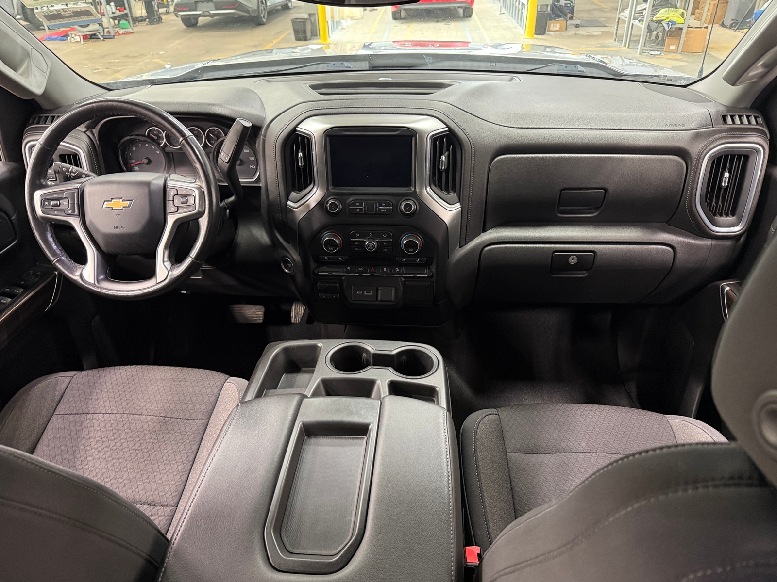 Thumbnail: 2020 Chevrolet Silverado 1500 - 3