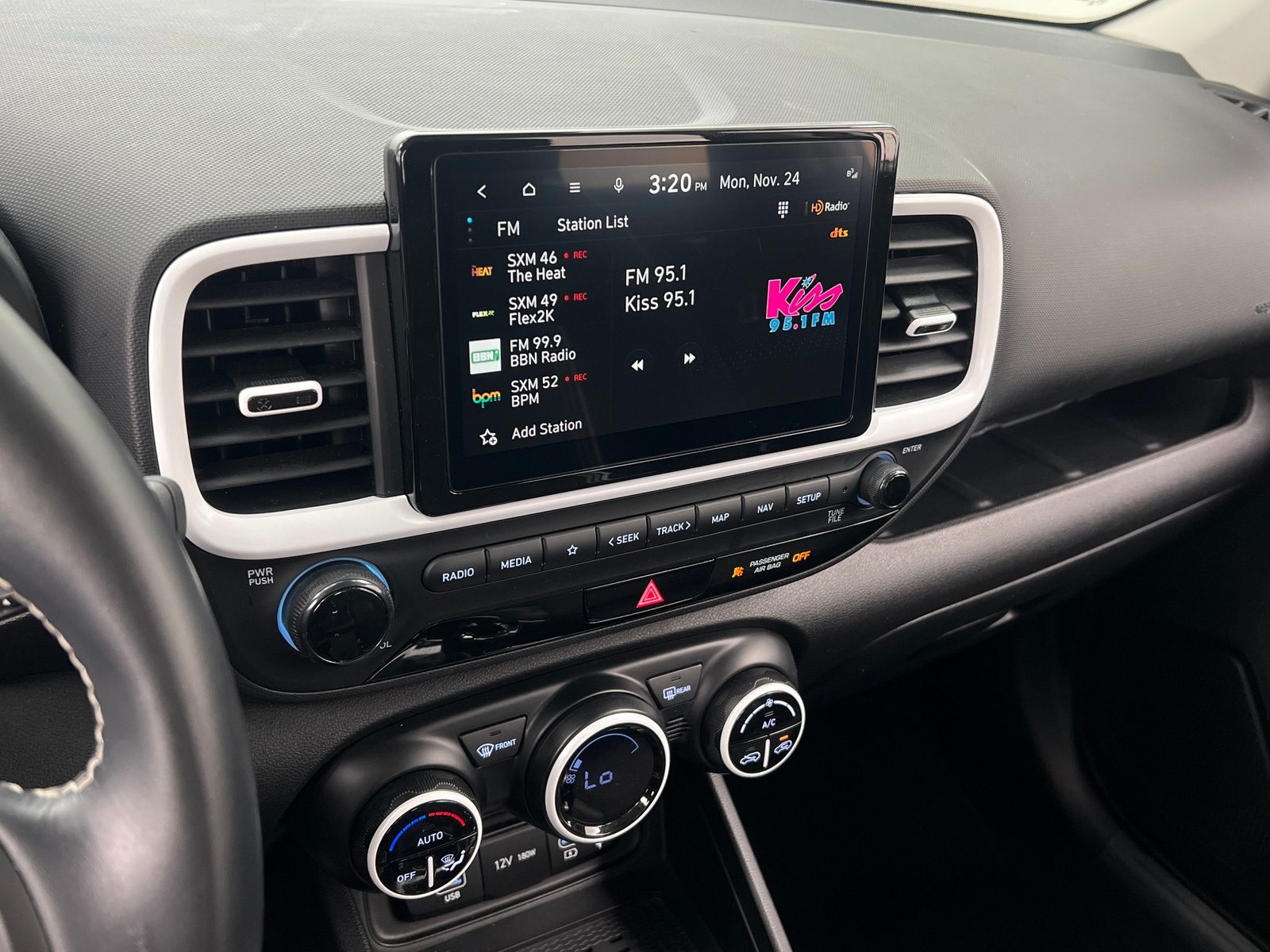 Thumbnail: 2024 Hyundai Venue - 4