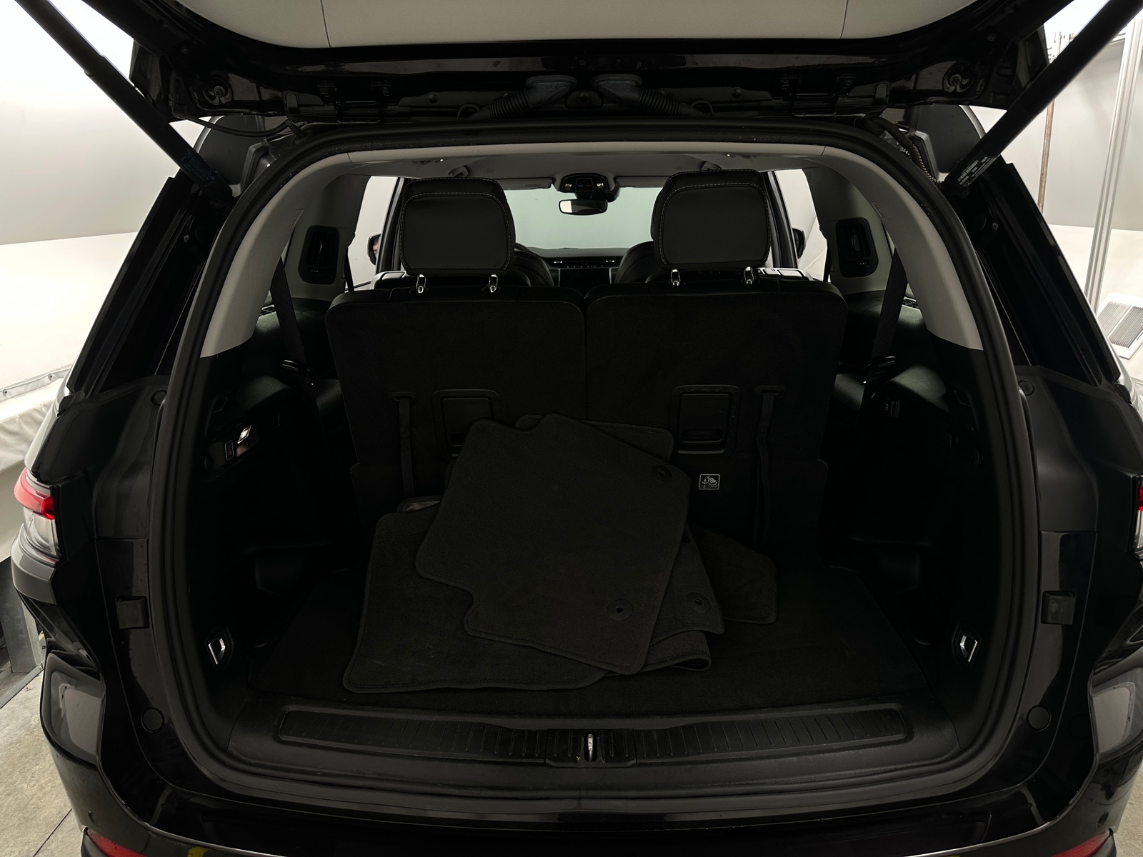 Thumbnail: 2023 Jeep Grand Cherokee L - 6