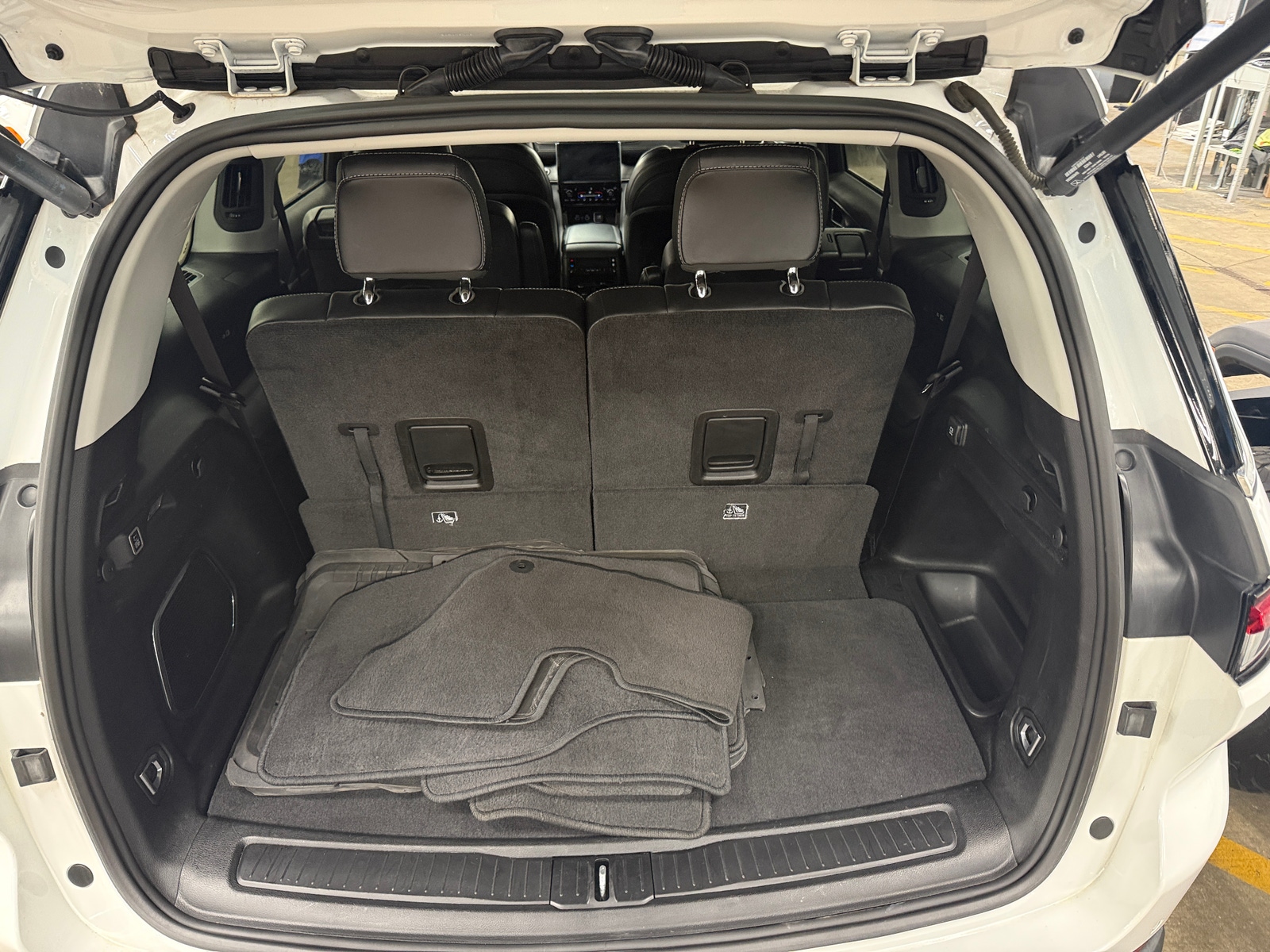 Thumbnail: 2022 Jeep Grand Cherokee L - 6