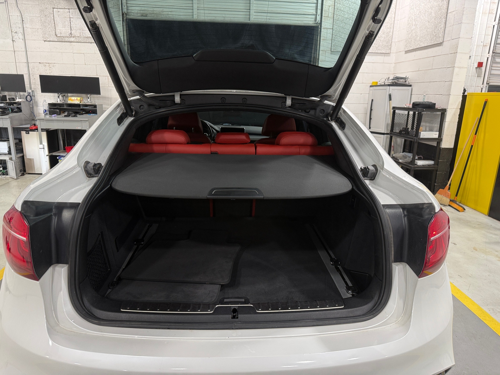 Thumbnail: 2018 BMW X6 - 6