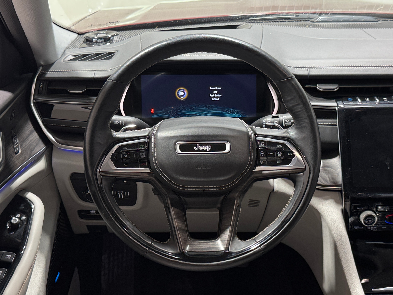 Thumbnail: 2022 Jeep Grand Cherokee - 4