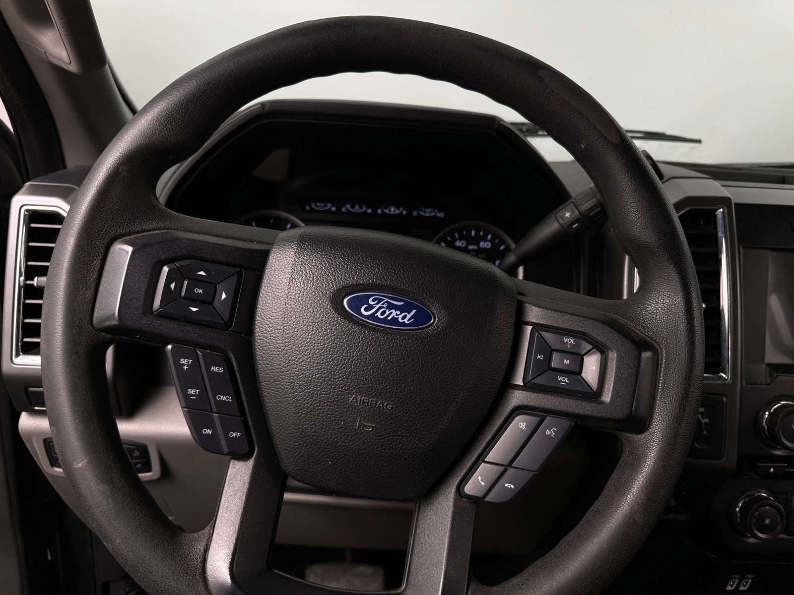 Thumbnail: 2017 Ford Econoline - 5