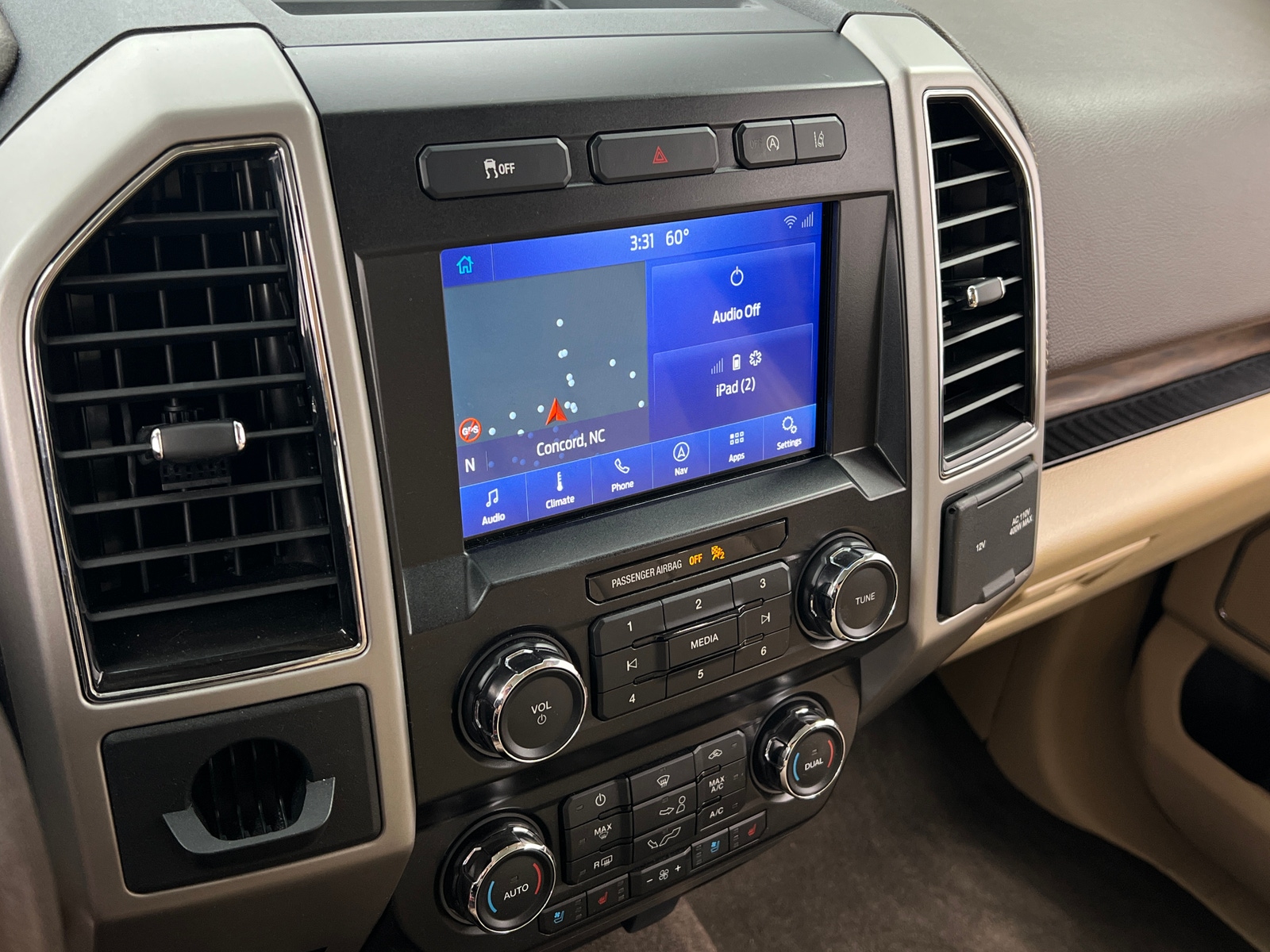 Thumbnail: 2020 Ford Econoline - 3