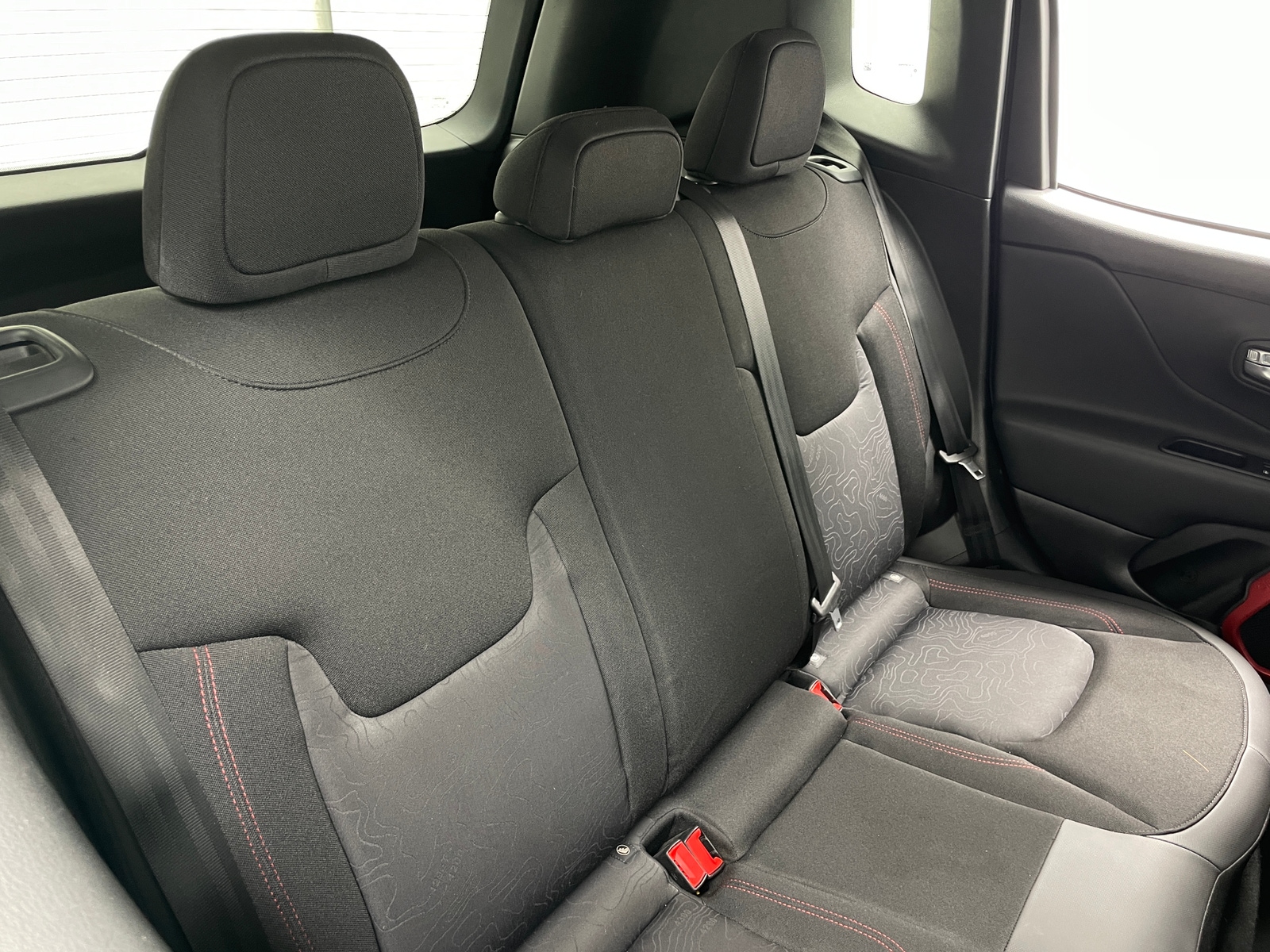 Thumbnail: 2018 Jeep Renegade - 6