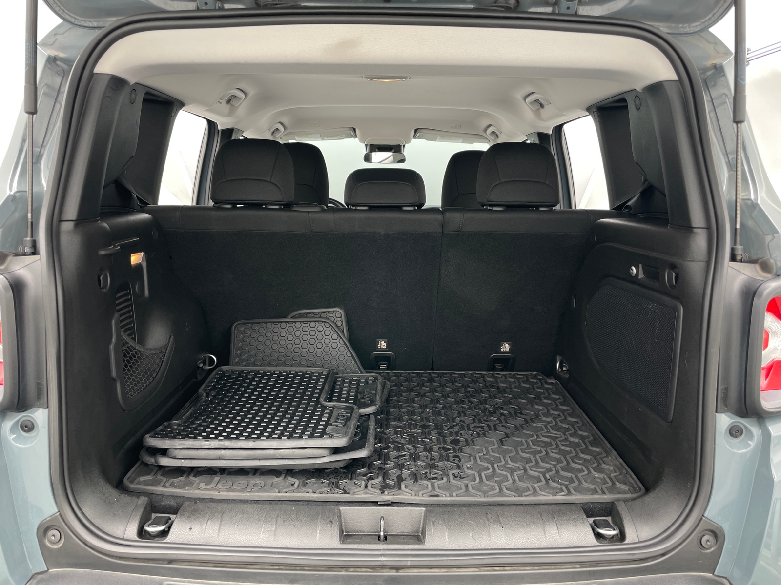 Thumbnail: 2018 Jeep Renegade - 7