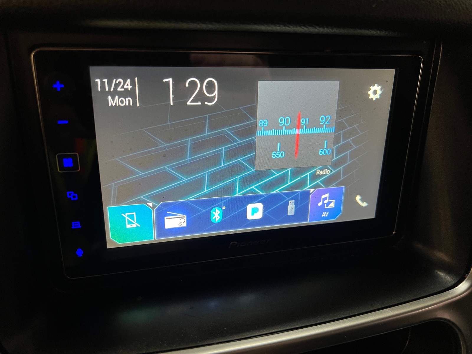 Thumbnail: 2015 Chevrolet Suburban - 4