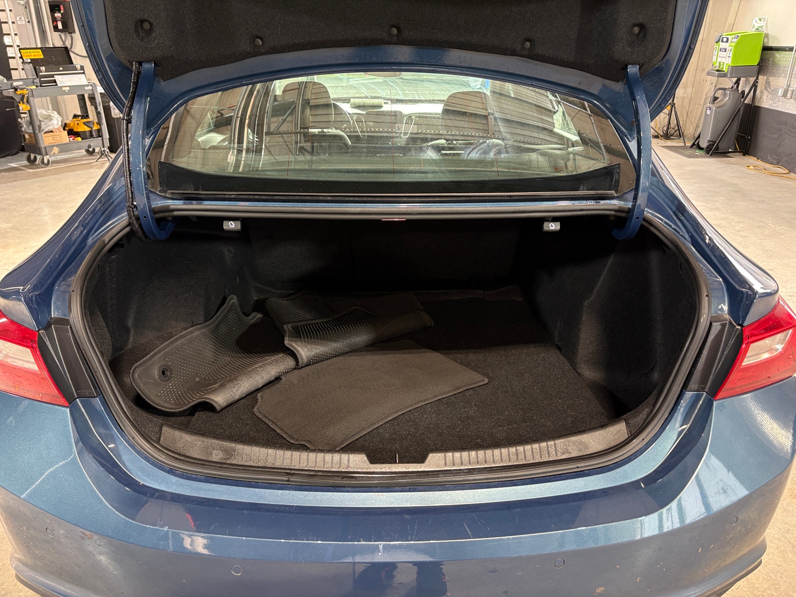 Thumbnail: 2024 Chevrolet Malibu - 7