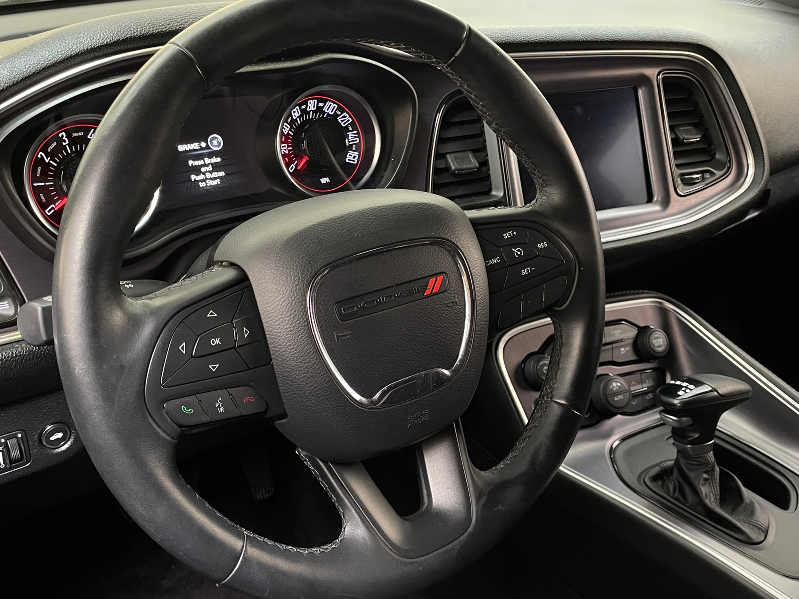 Thumbnail: 2017 Dodge Challenger - 4