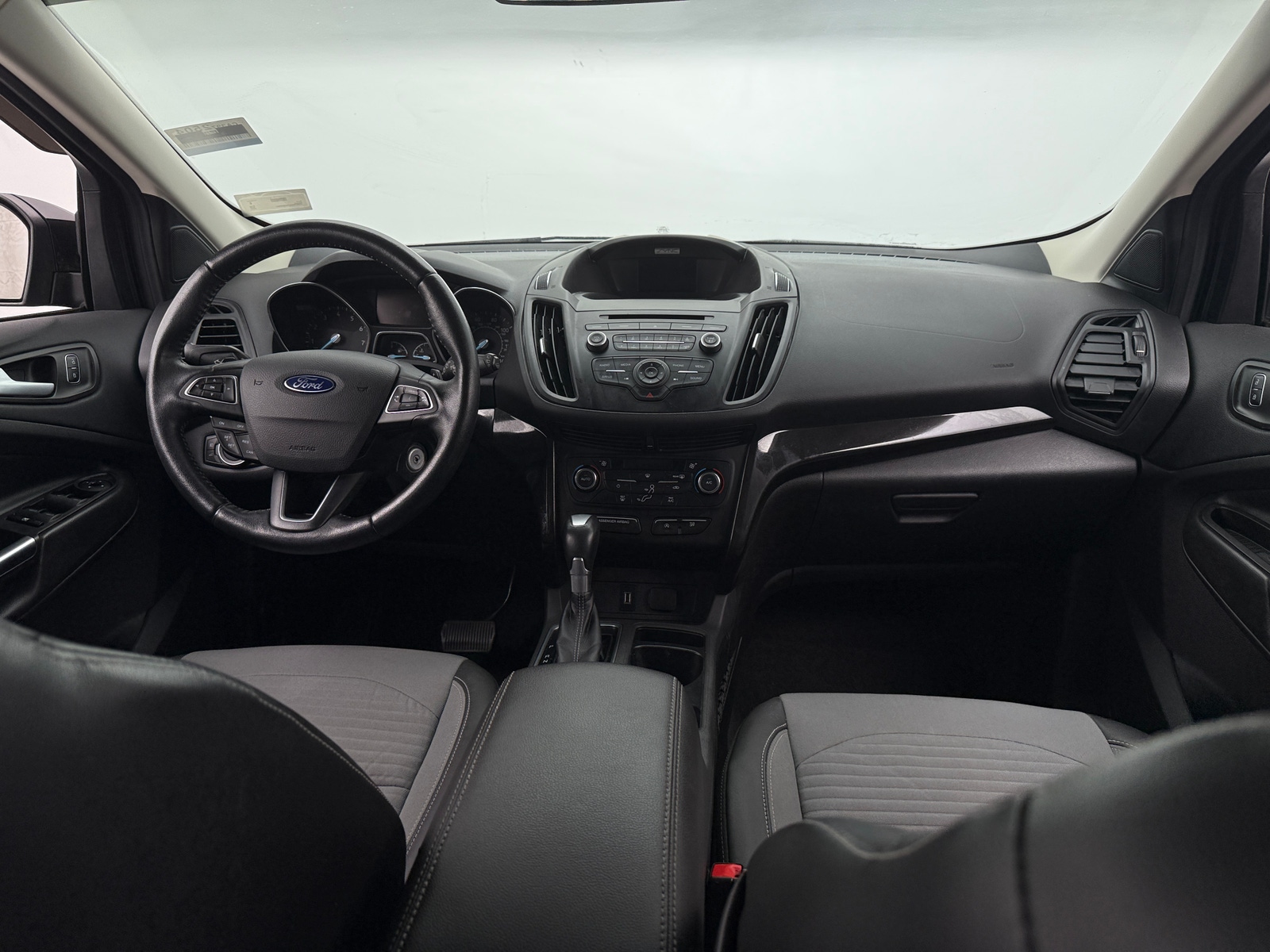 Thumbnail: 2017 Ford Escape - 3