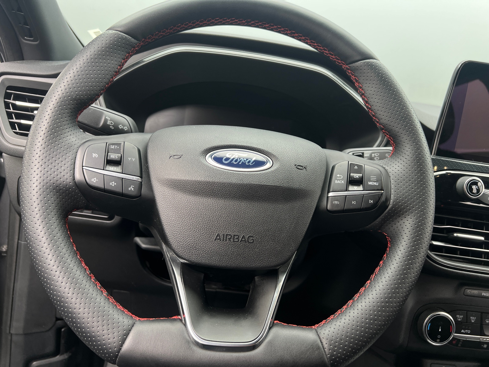 Thumbnail: 2024 Ford Escape - 5