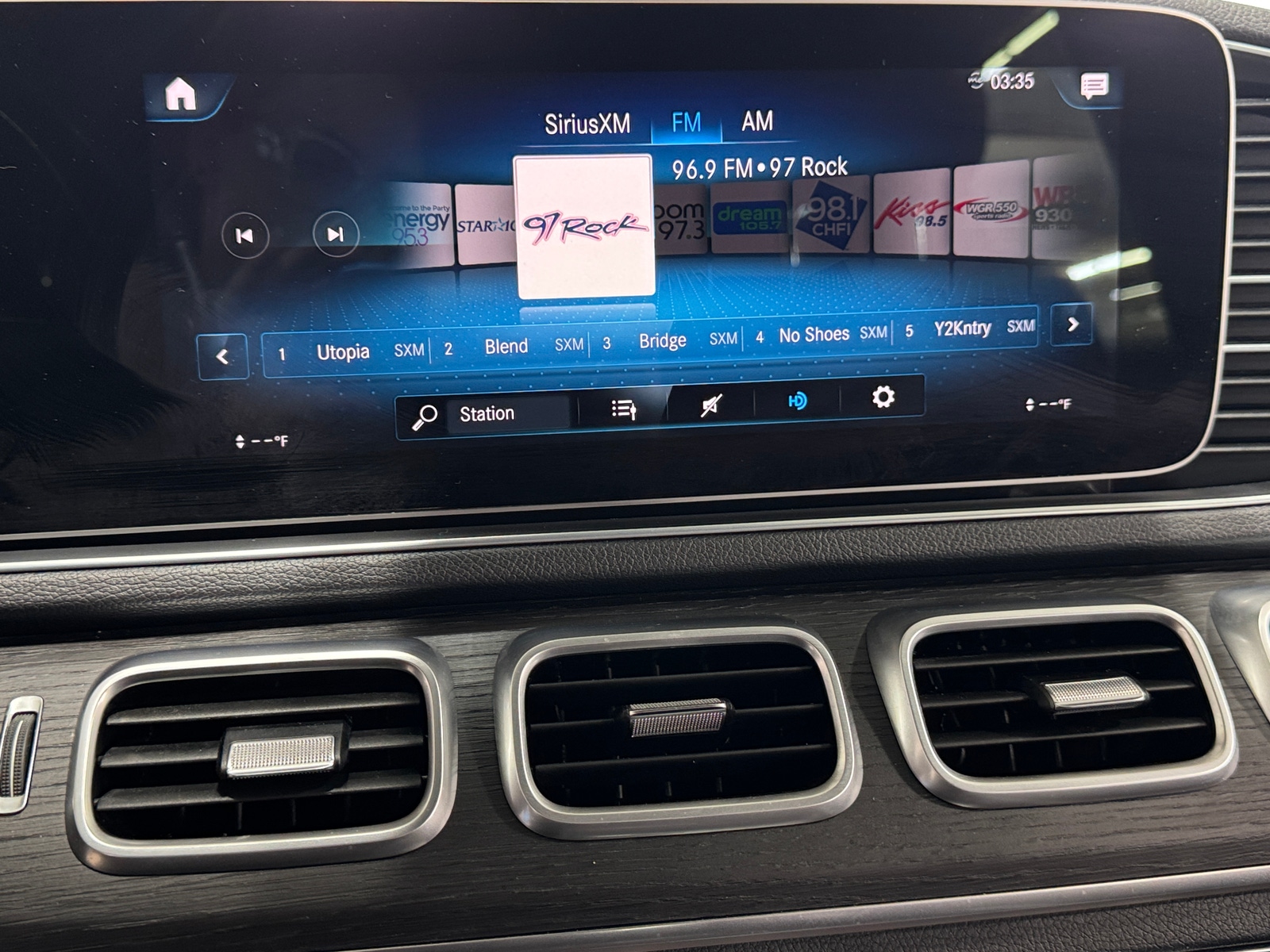 Thumbnail: 2021 Mercedes-Benz GLE - 3