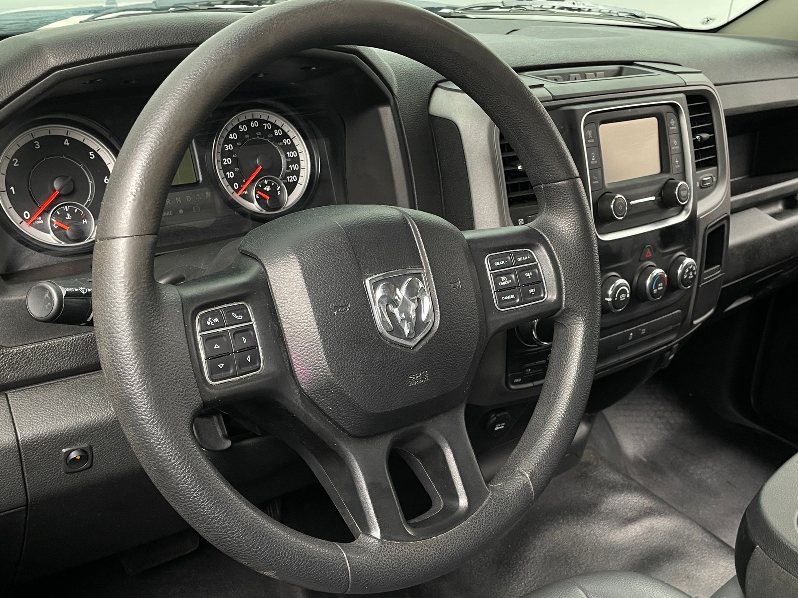 Thumbnail: 2022 RAM 1500 Classic - 4