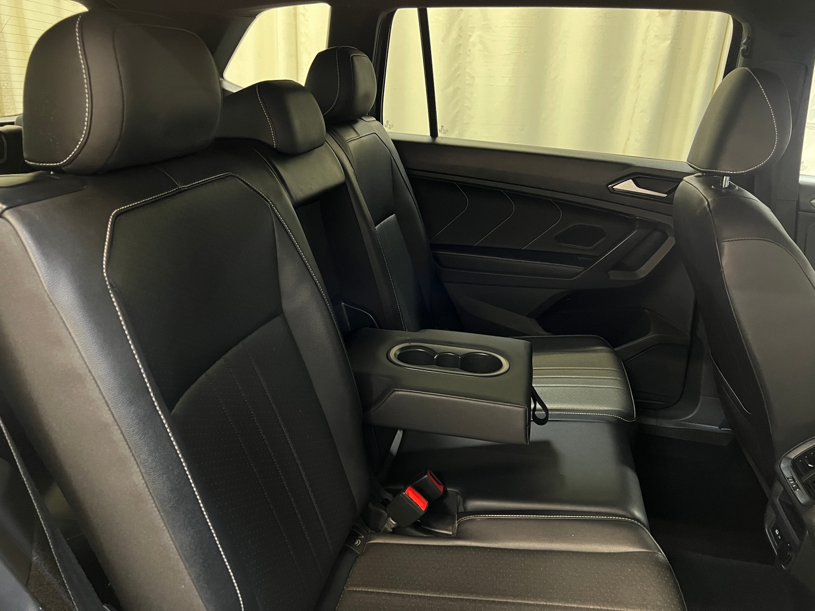 Thumbnail: 2022 Volkswagen Tiguan - 5