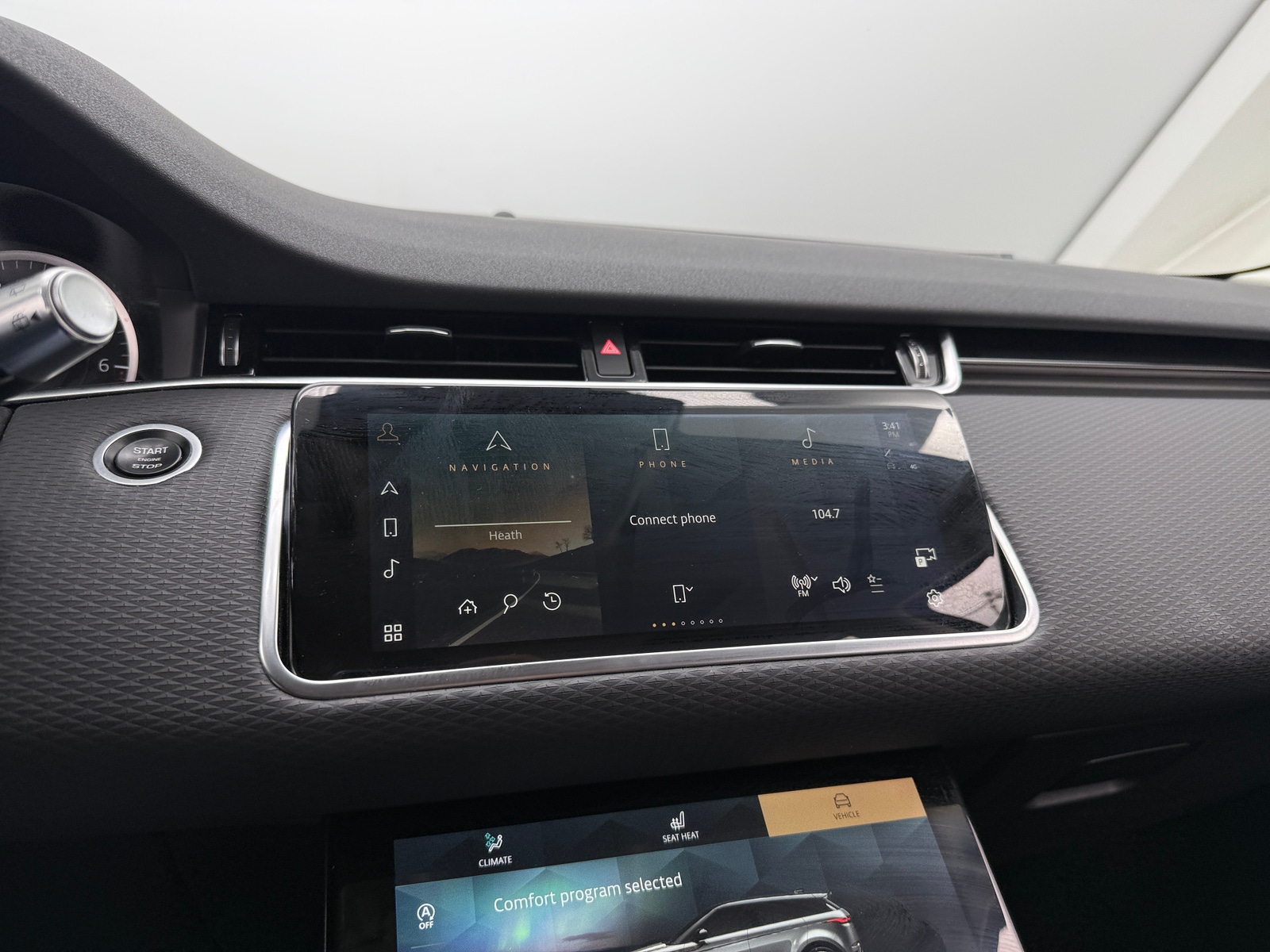 Thumbnail: 2022 Land Rover Range Rover Evoque - 3