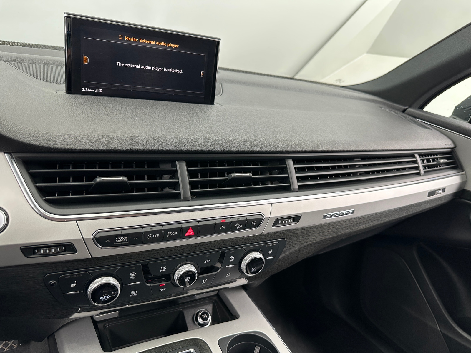 Thumbnail: 2018 Audi Q7 - 3