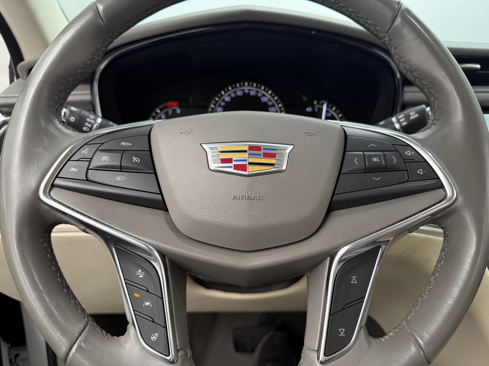 Thumbnail: 2018 Cadillac XT5 - 4