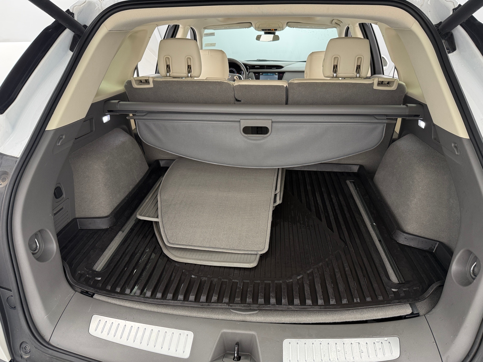 Thumbnail: 2018 Cadillac XT5 - 6