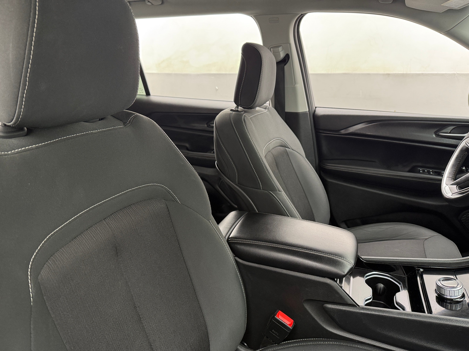 Thumbnail: 2023 Jeep Grand Cherokee L - 2