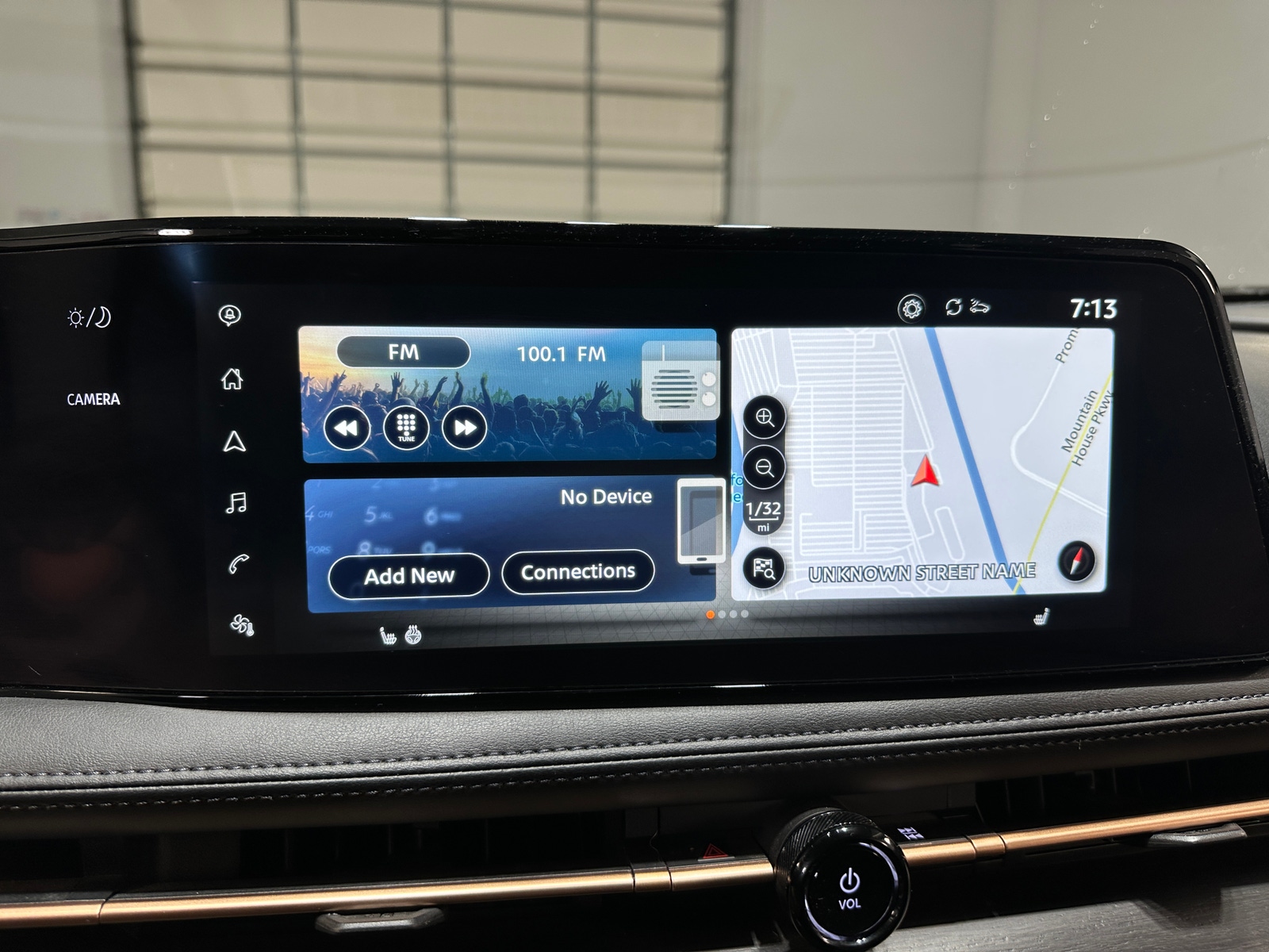 Thumbnail: 2023 Nissan Ariya - 3