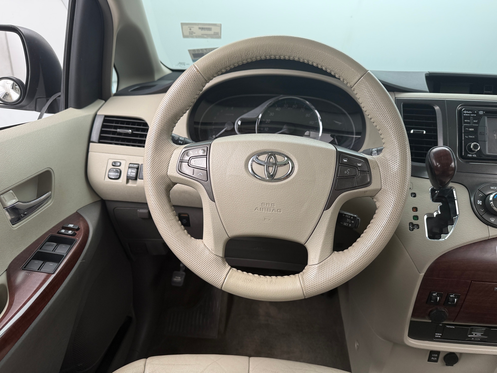 Thumbnail: 2013 Toyota Sienna - 4