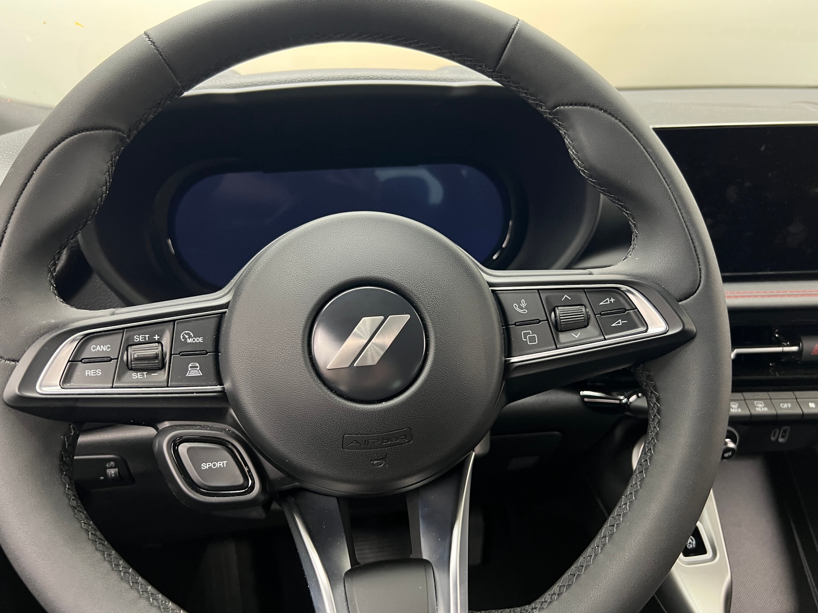 Thumbnail: 2024 Dodge Hornet - 5