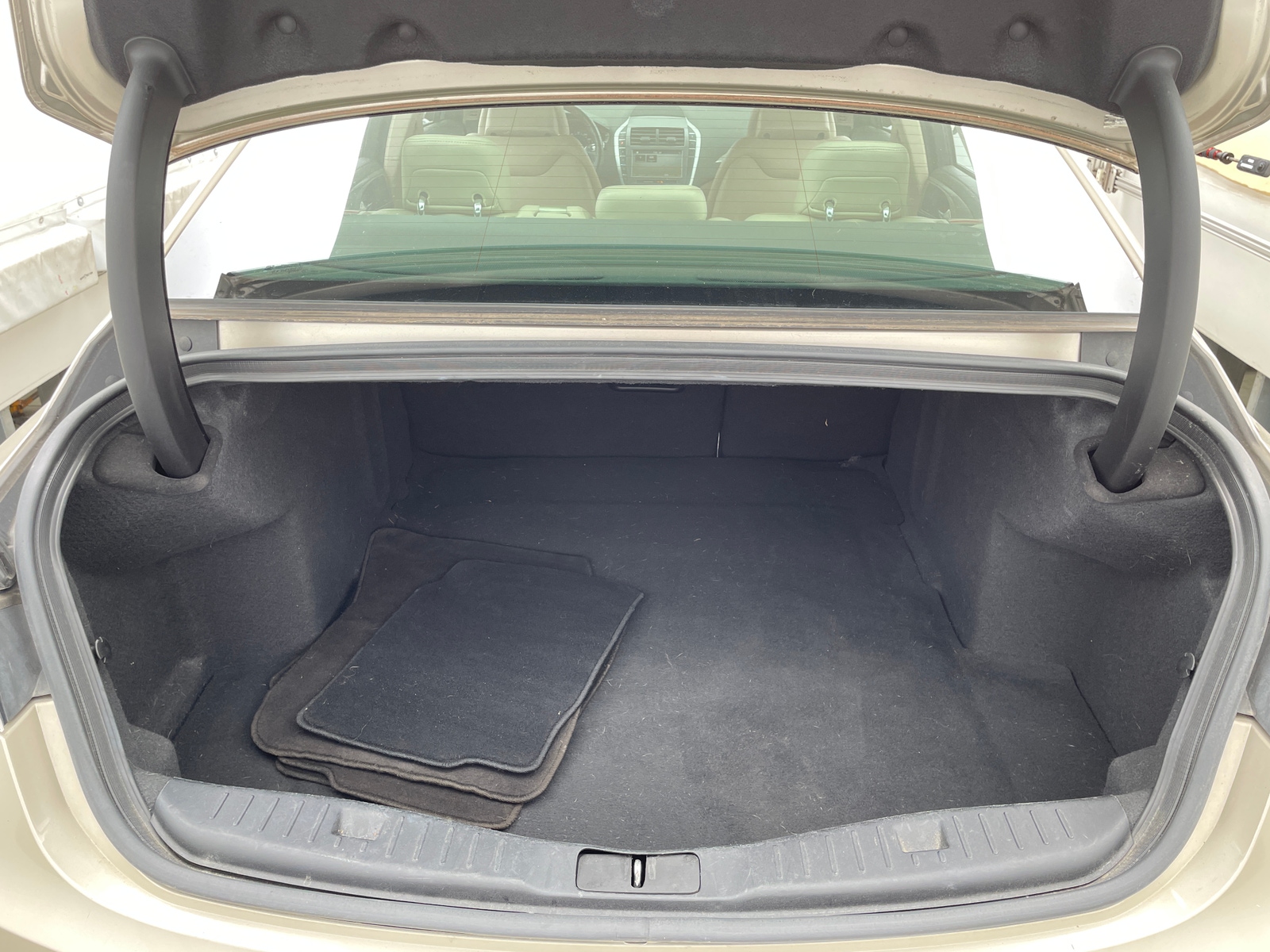 Thumbnail: 2017 Lincoln MKZ - 6