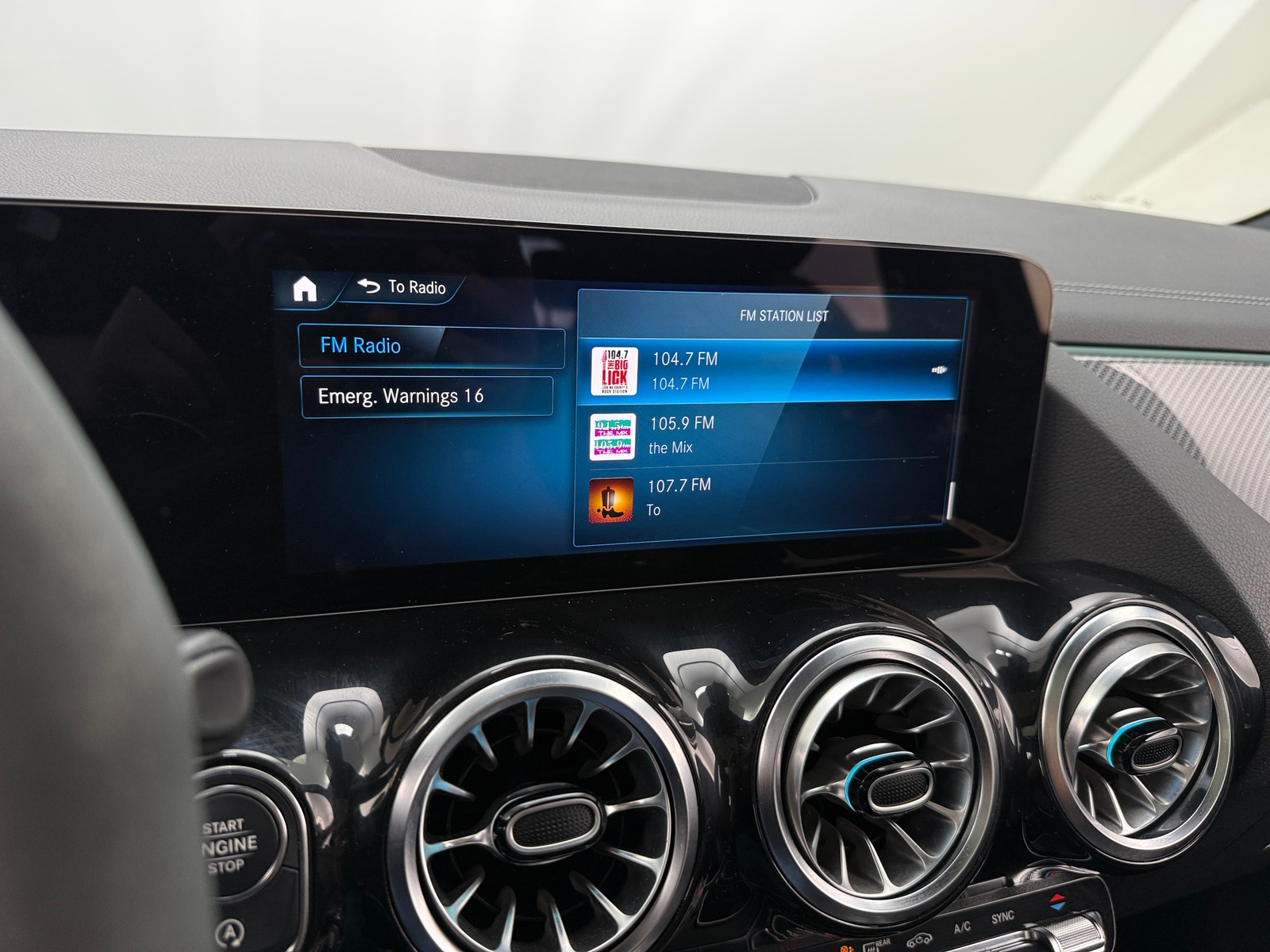 Thumbnail: 2023 Mercedes-Benz GLA - 3