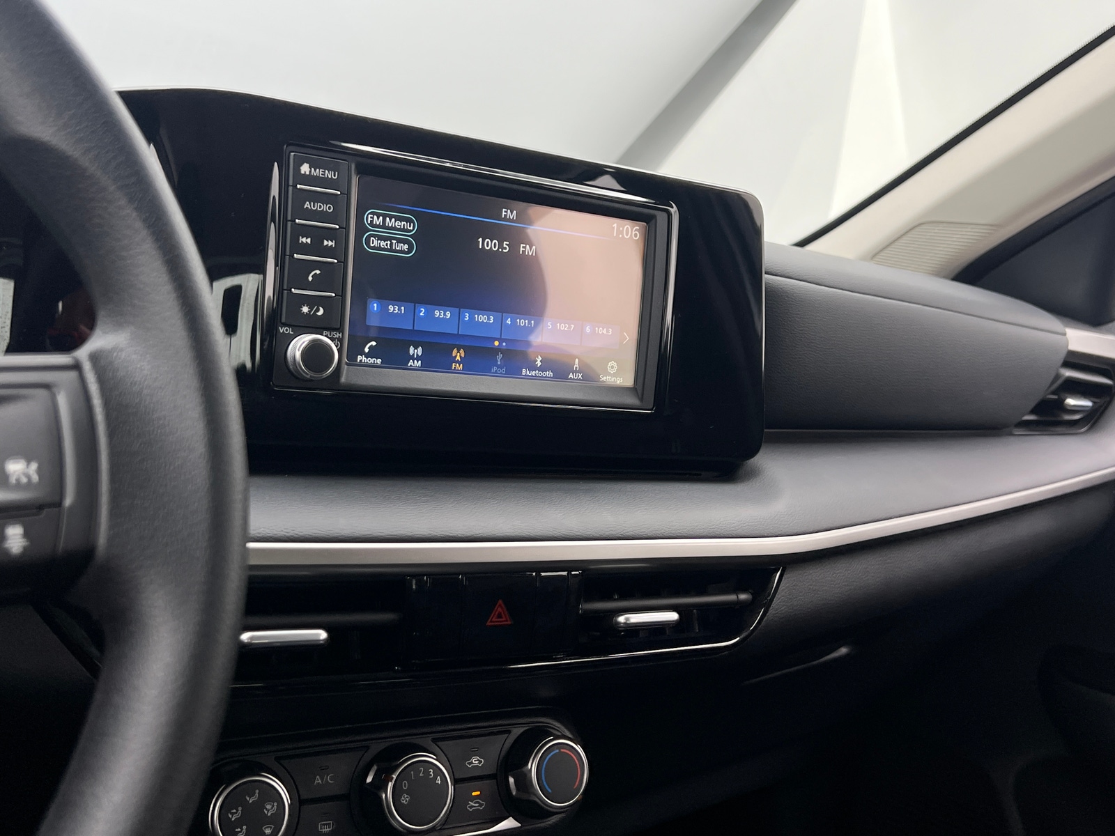 Thumbnail: 2025 Nissan Kicks - 4