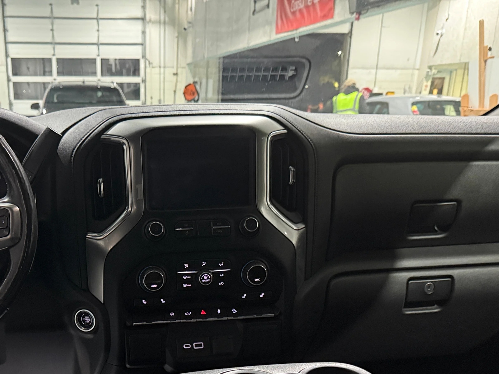 Thumbnail: 2019 Chevrolet Silverado 1500 - 3