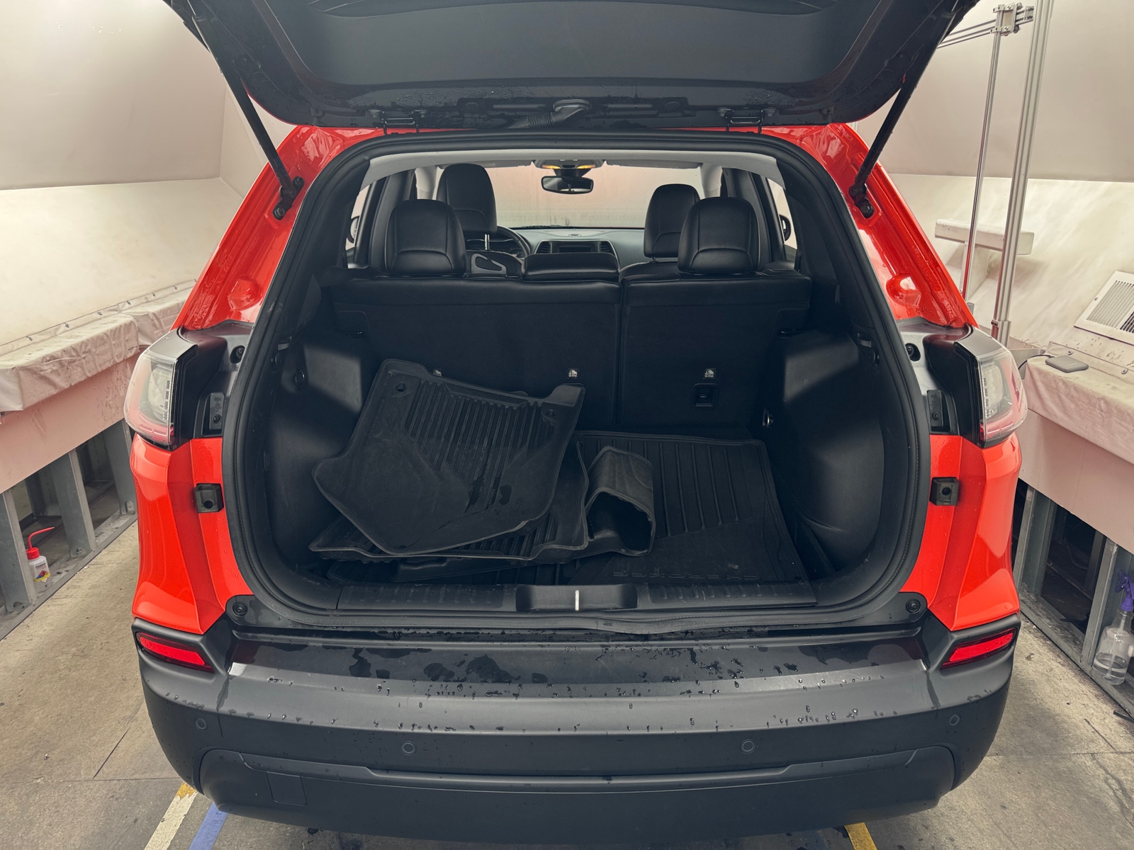 Thumbnail: 2021 Jeep Cherokee - 7