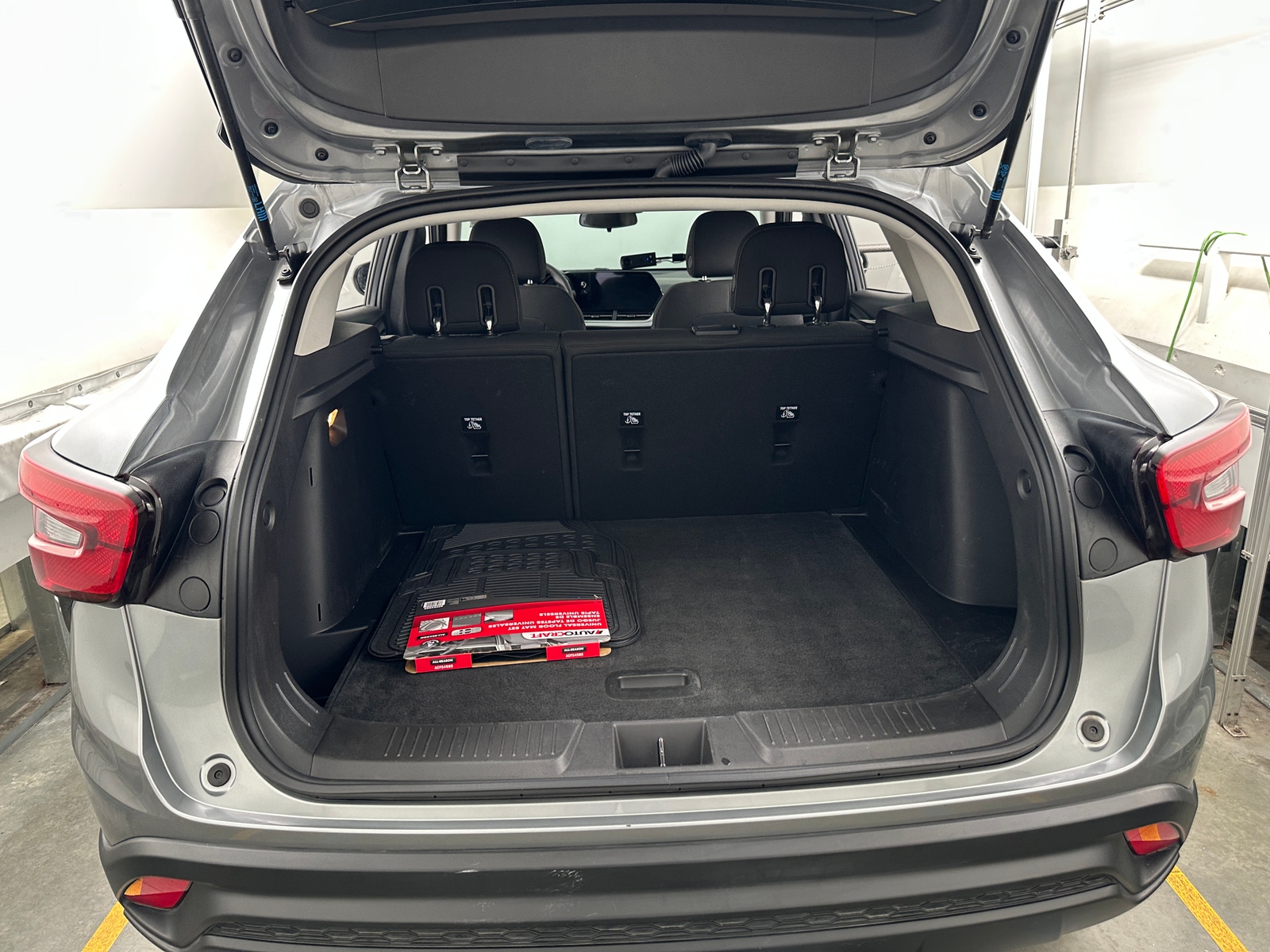 Thumbnail: 2025 Chevrolet Trax - 7