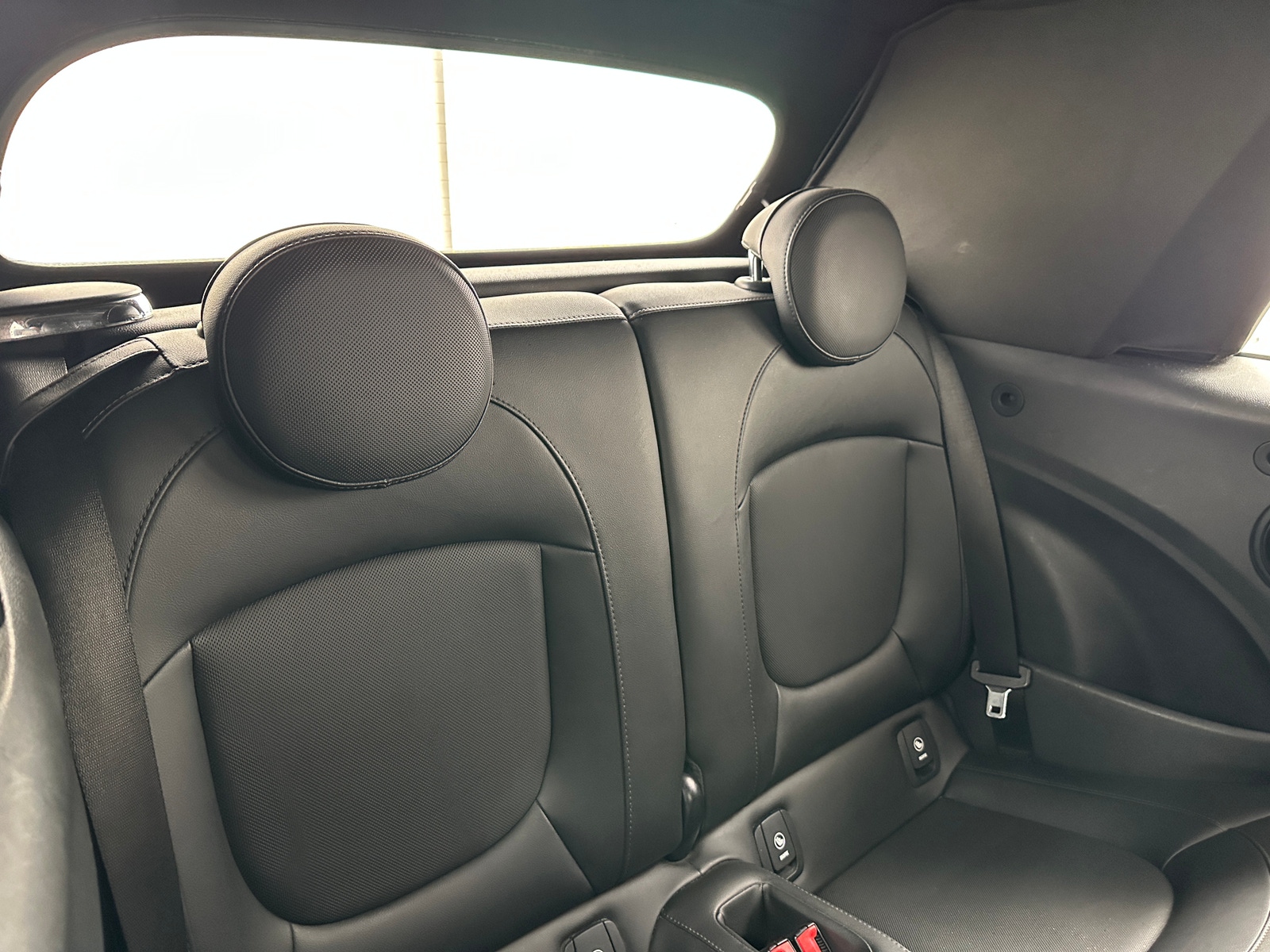 Thumbnail: 2017 MINI Cooper Convertible - 6