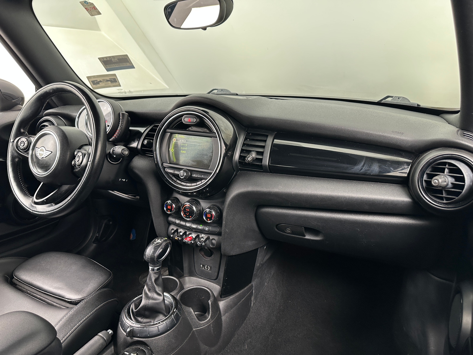 Thumbnail: 2017 MINI Cooper Convertible - 3