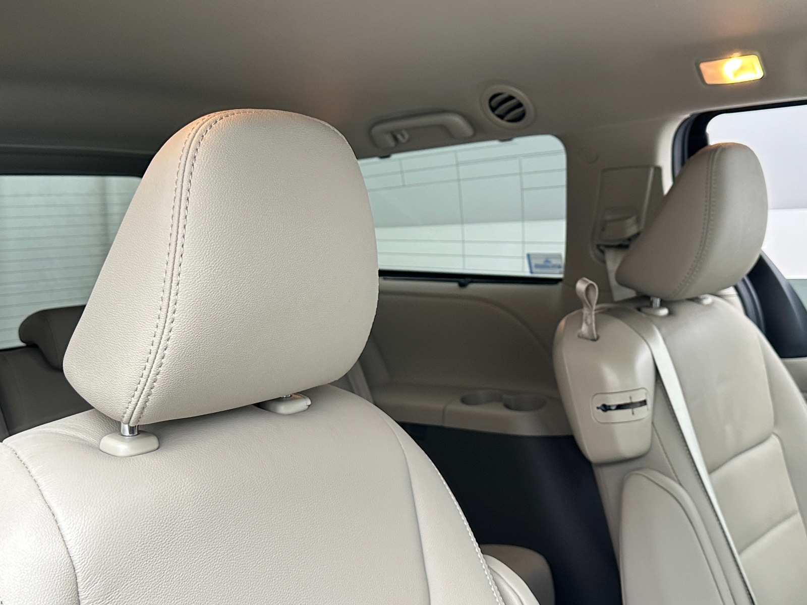 Thumbnail: 2020 Toyota Sienna - 5