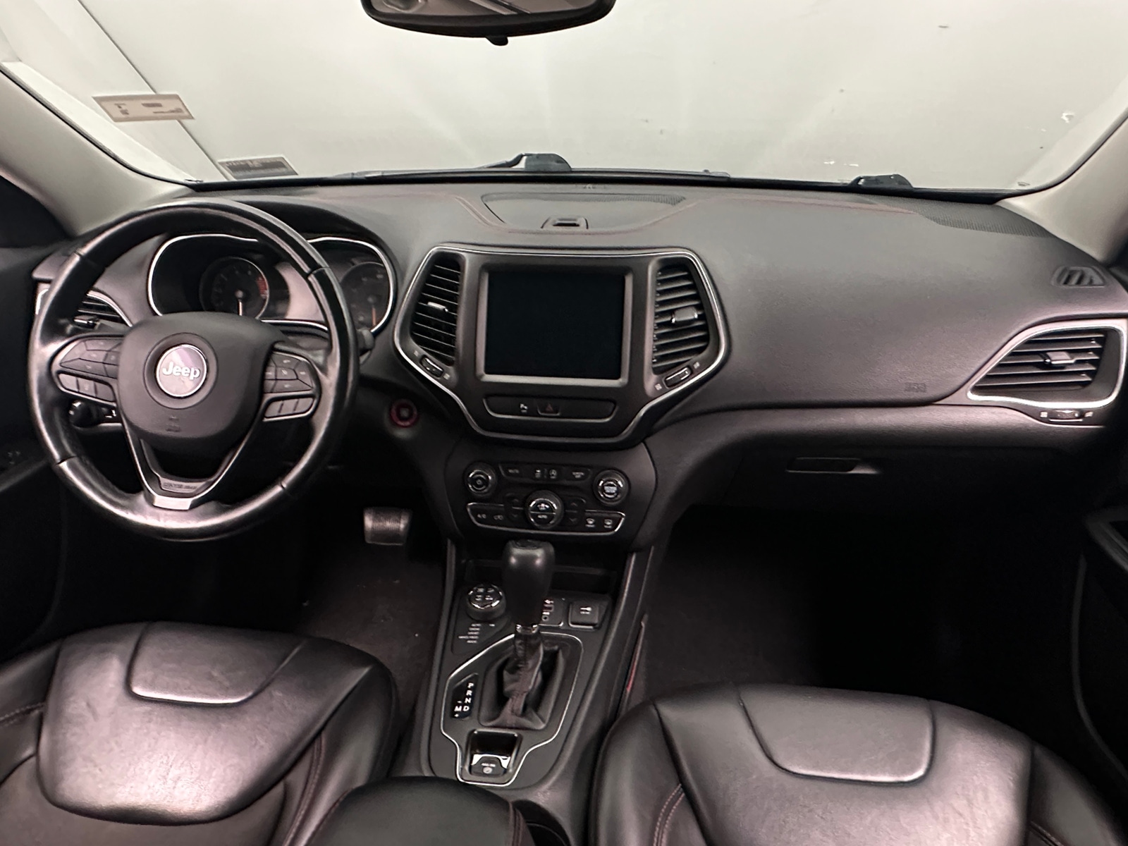 Thumbnail: 2020 Jeep Cherokee - 3