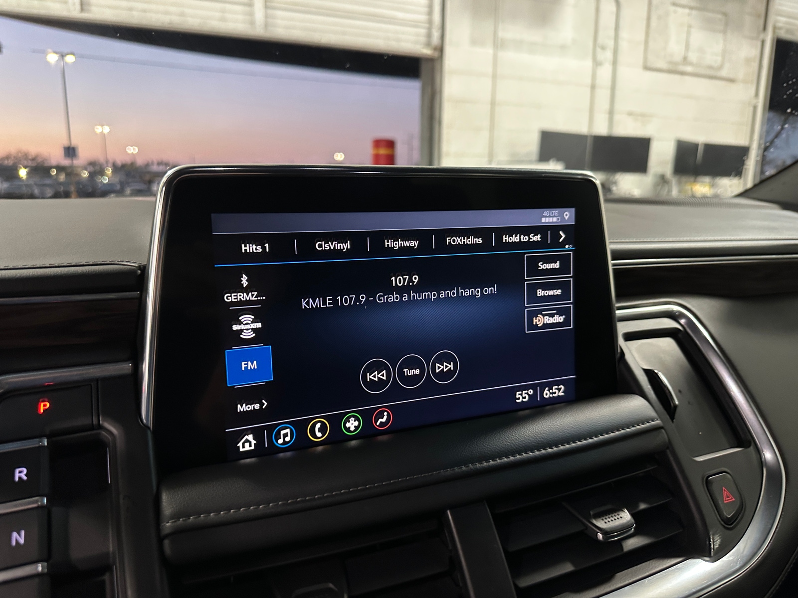 Thumbnail: 2021 Chevrolet Tahoe - 3