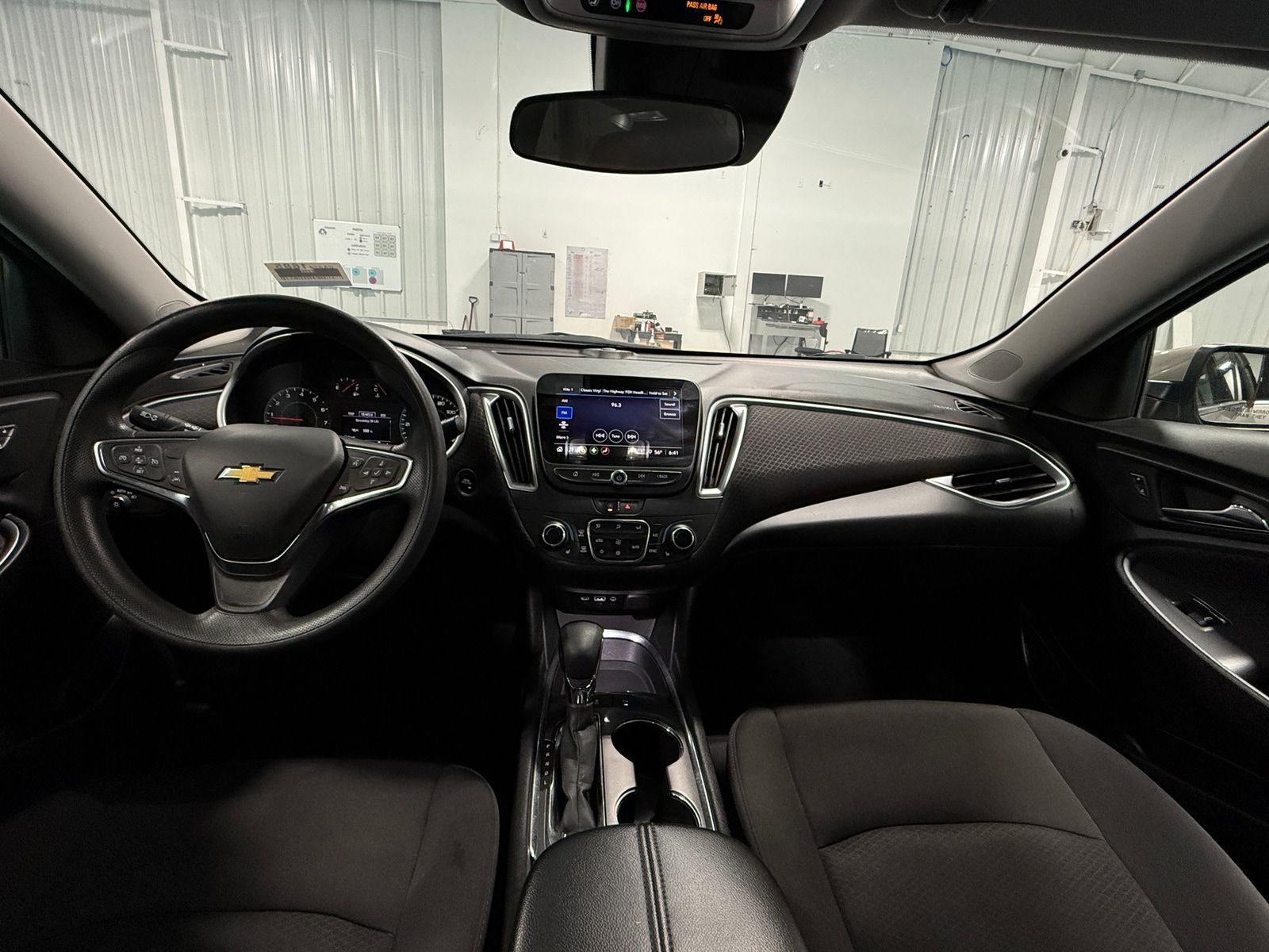 Thumbnail: 2024 Chevrolet Malibu - 3