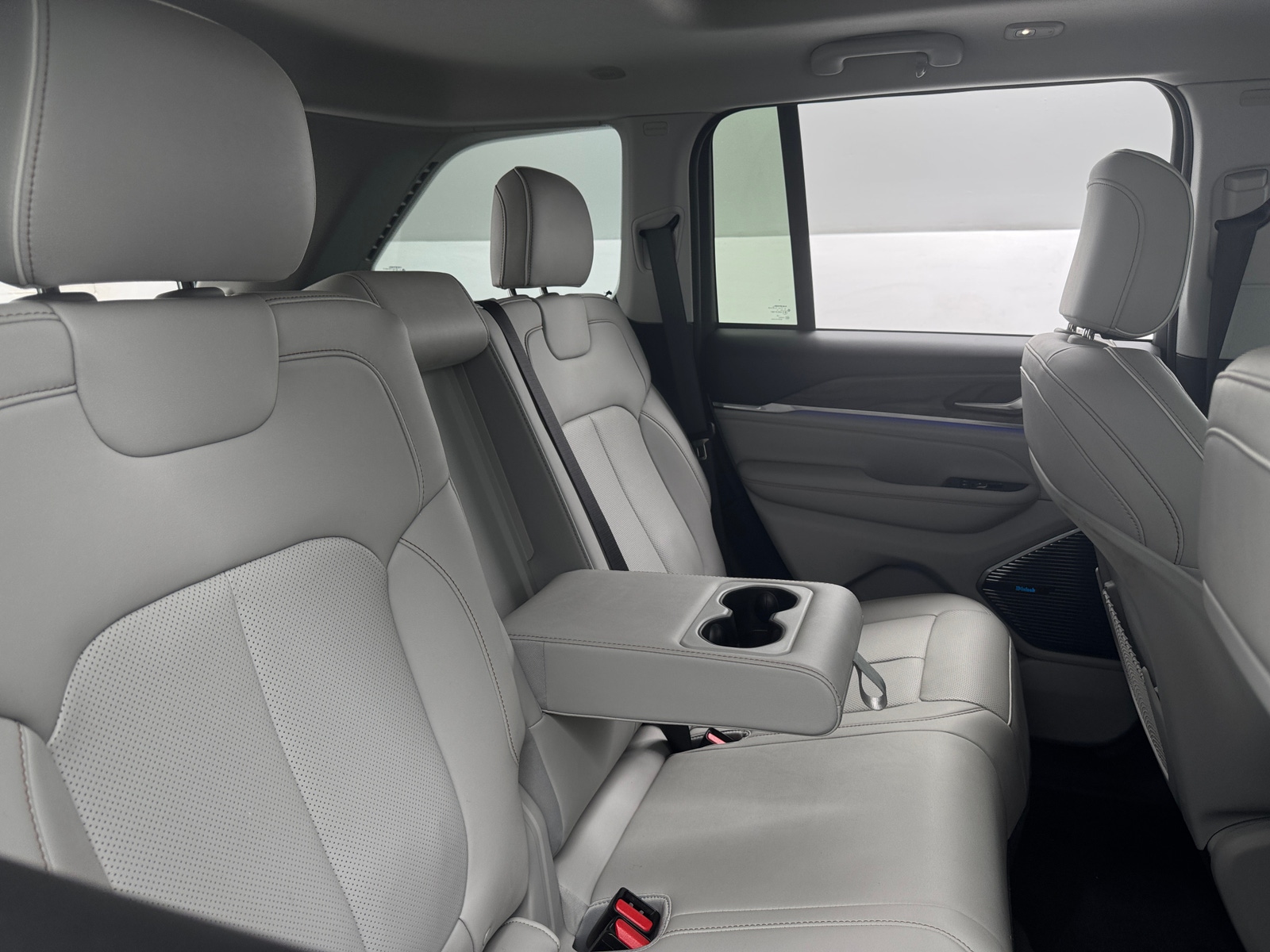 Thumbnail: 2022 Jeep Grand Cherokee - 5