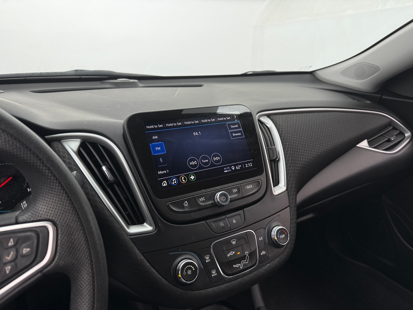 Thumbnail: 2023 Chevrolet Malibu - 4