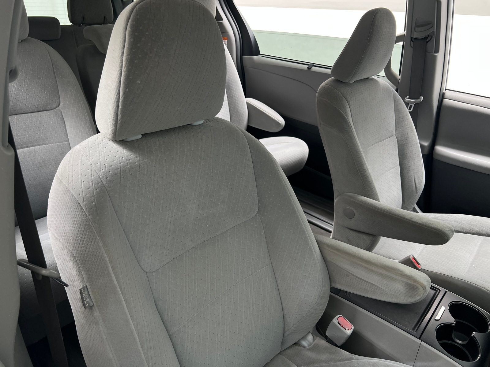 Thumbnail: 2019 Toyota Sienna - 2