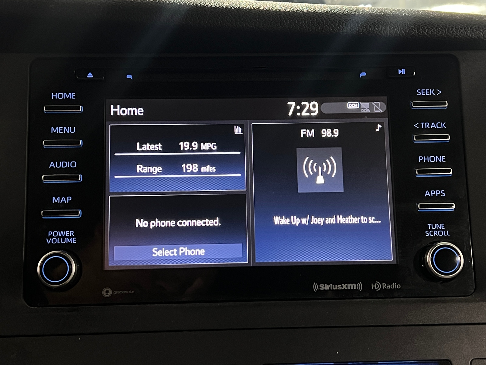 Thumbnail: 2019 Toyota Sienna - 4