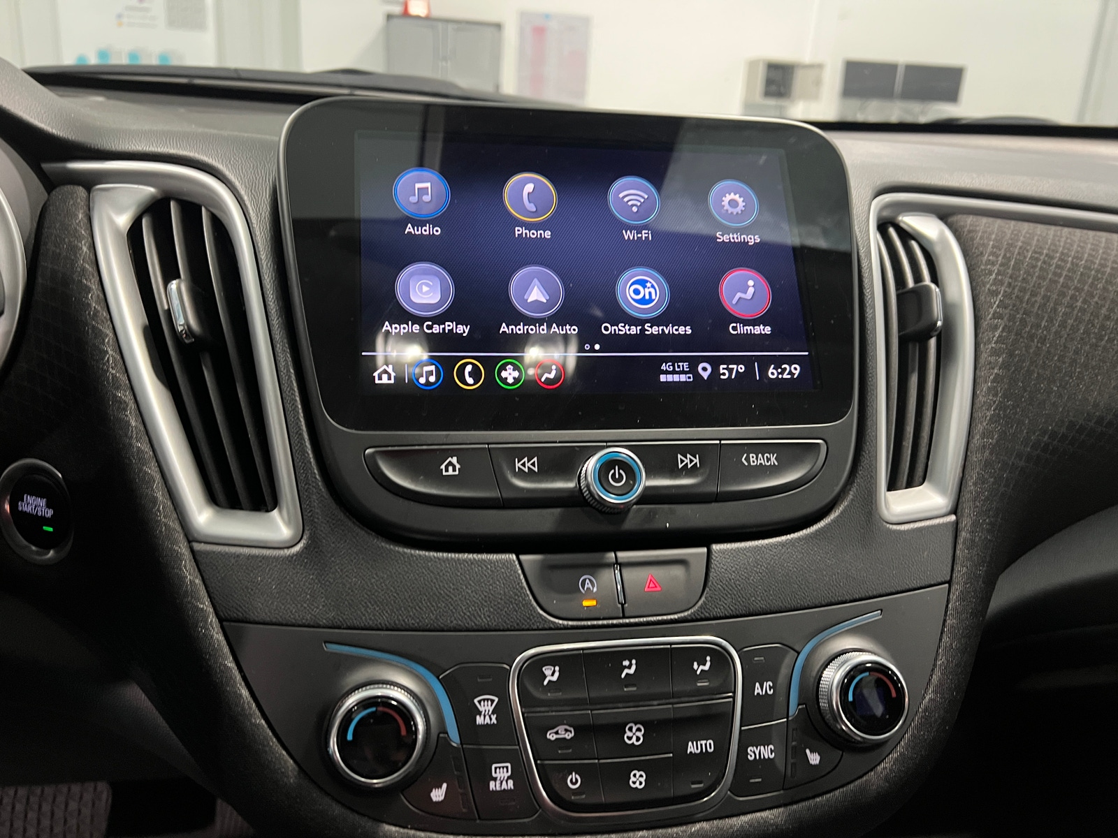 Thumbnail: 2024 Chevrolet Malibu - 4